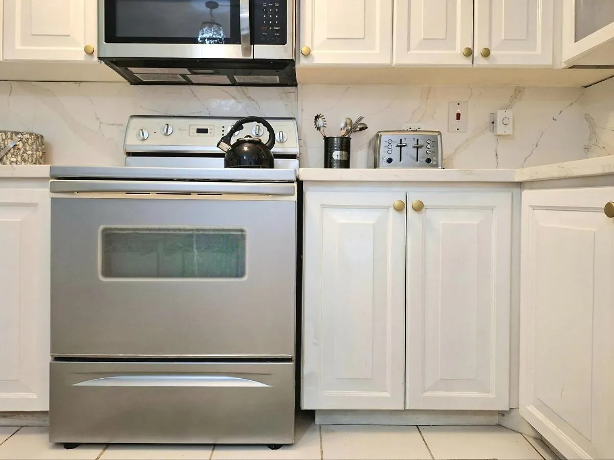 Oceanview! Walk To Town And Beach-Payment Required To Reserve 오쵸 리오스 아파트