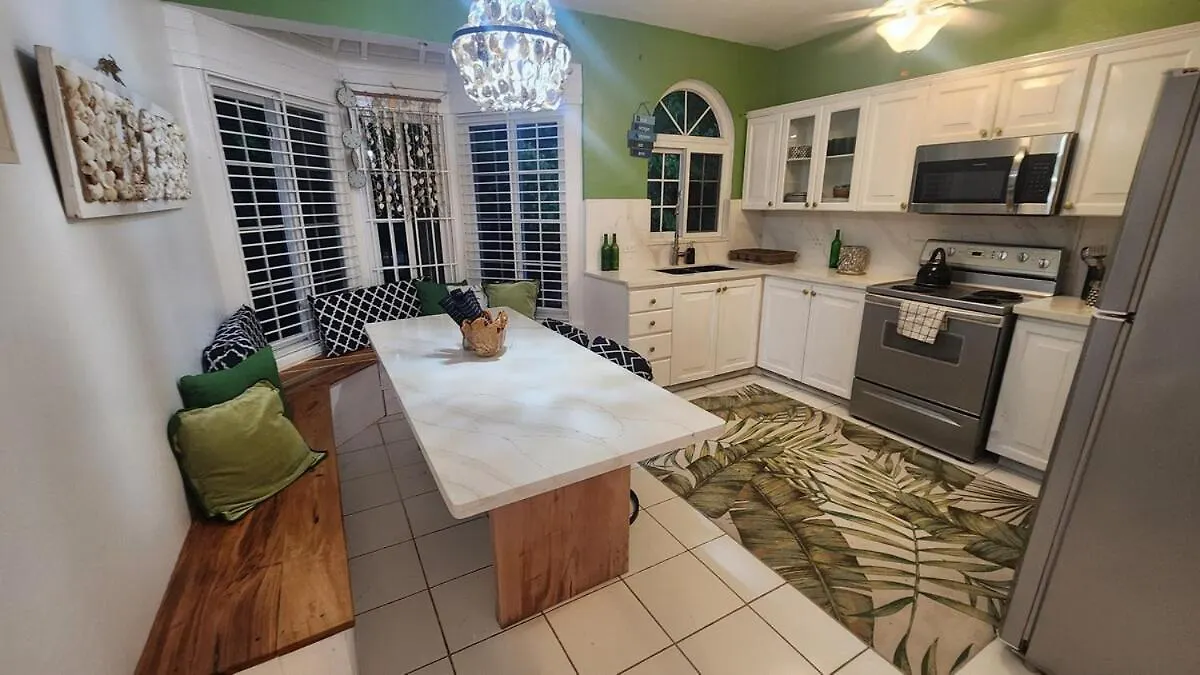 Apartament Oceanview! Walk To Town And Beach-Payment Required To Reserve Ocho Rios
